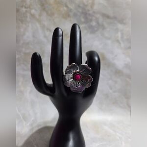 paparazzi Silver-Tone Floral Ring with Pink Center